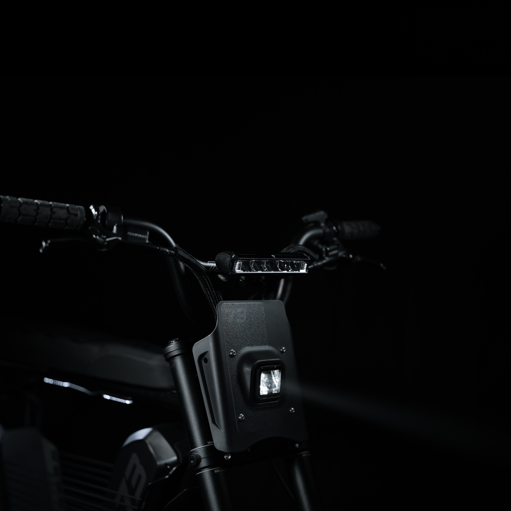 AUX5 Light Bar